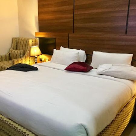 Room In Lodge - Best Western Plus-إبادان المظهر الخارجي الصورة