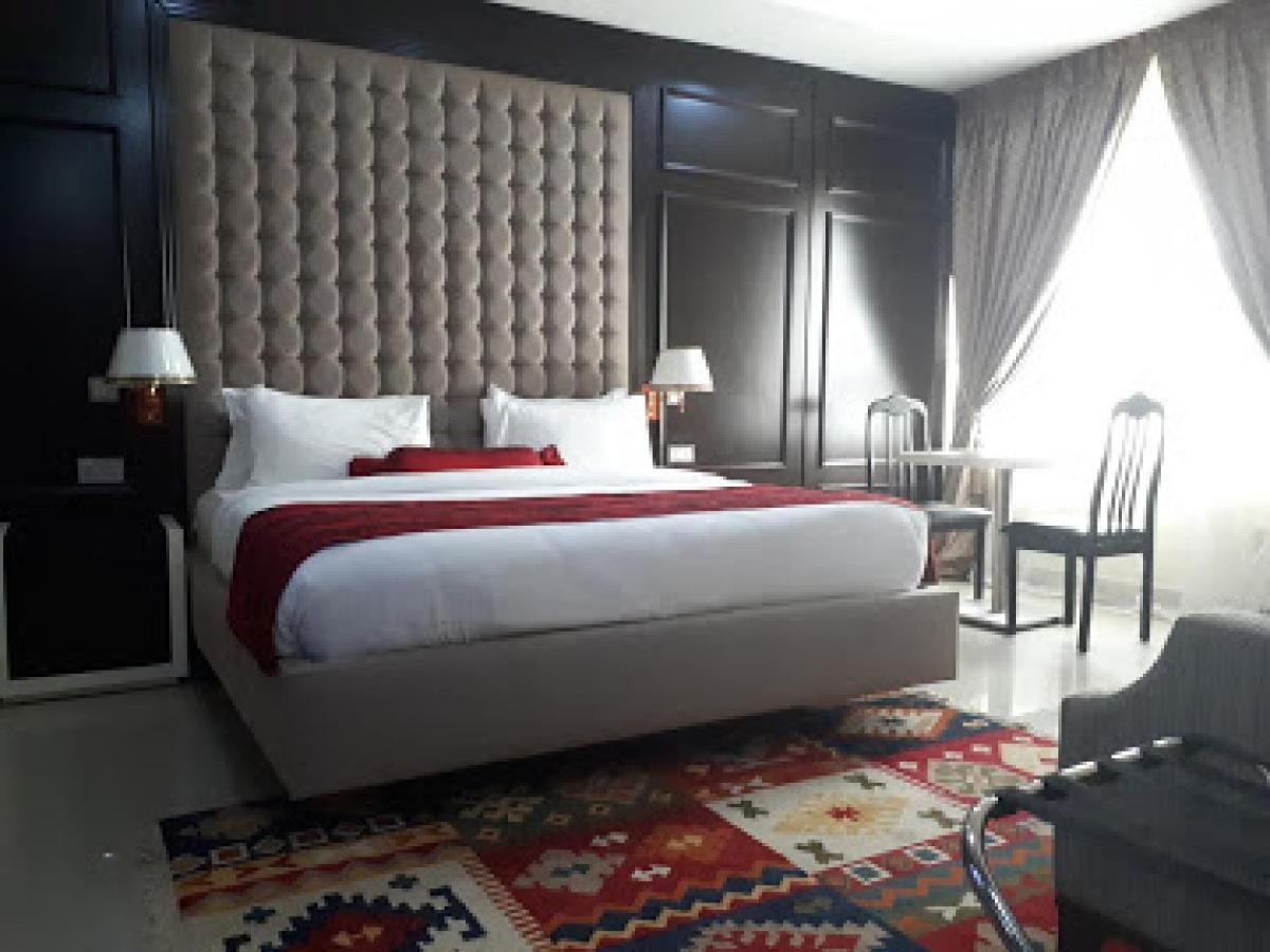 Room In Lodge - Best Western Plus-إبادان المظهر الخارجي الصورة