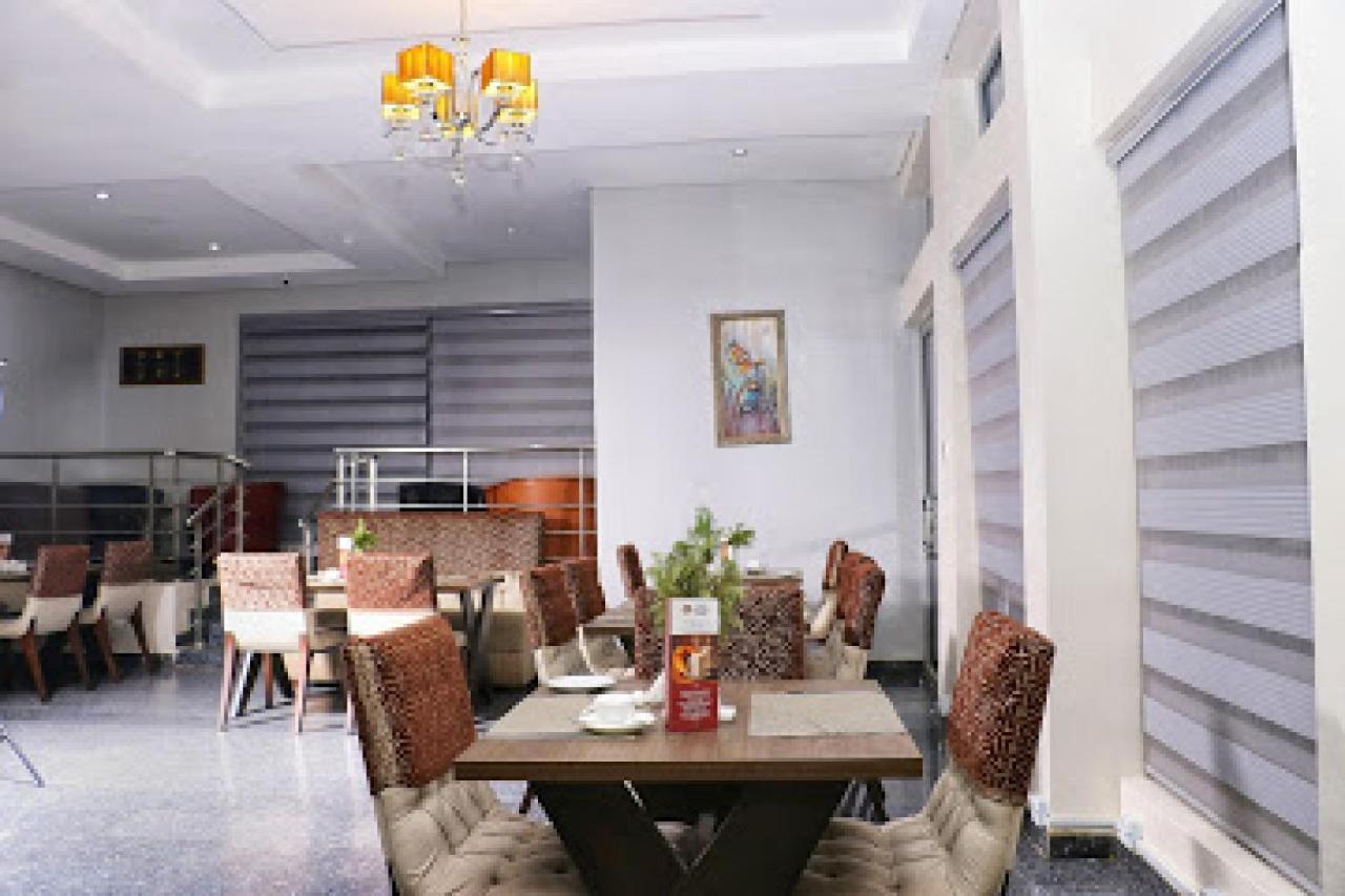 Room In Lodge - Best Western Plus-إبادان المظهر الخارجي الصورة