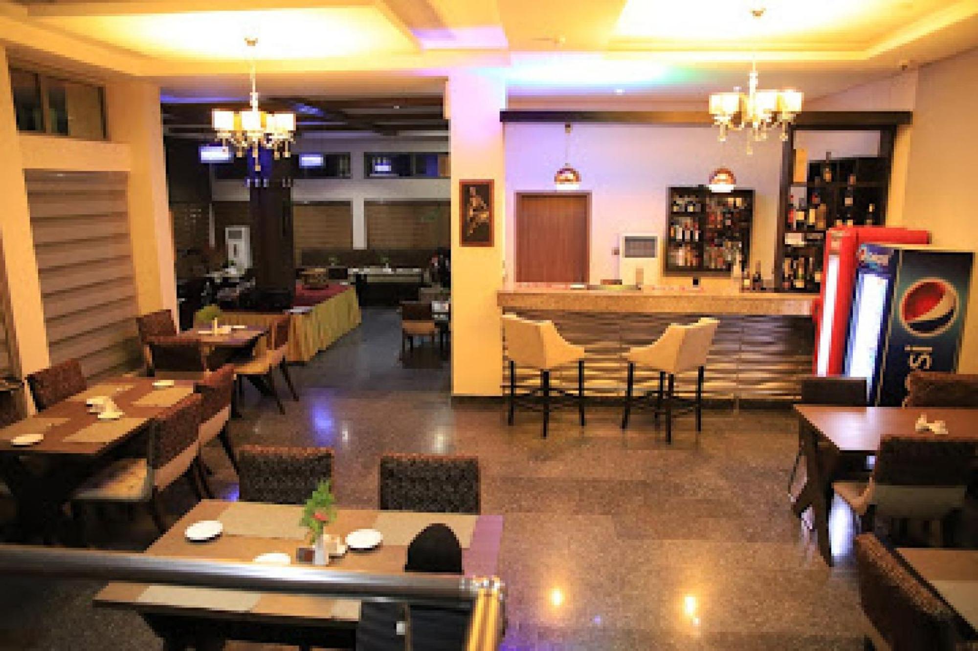 Room In Lodge - Best Western Plus-إبادان المظهر الخارجي الصورة